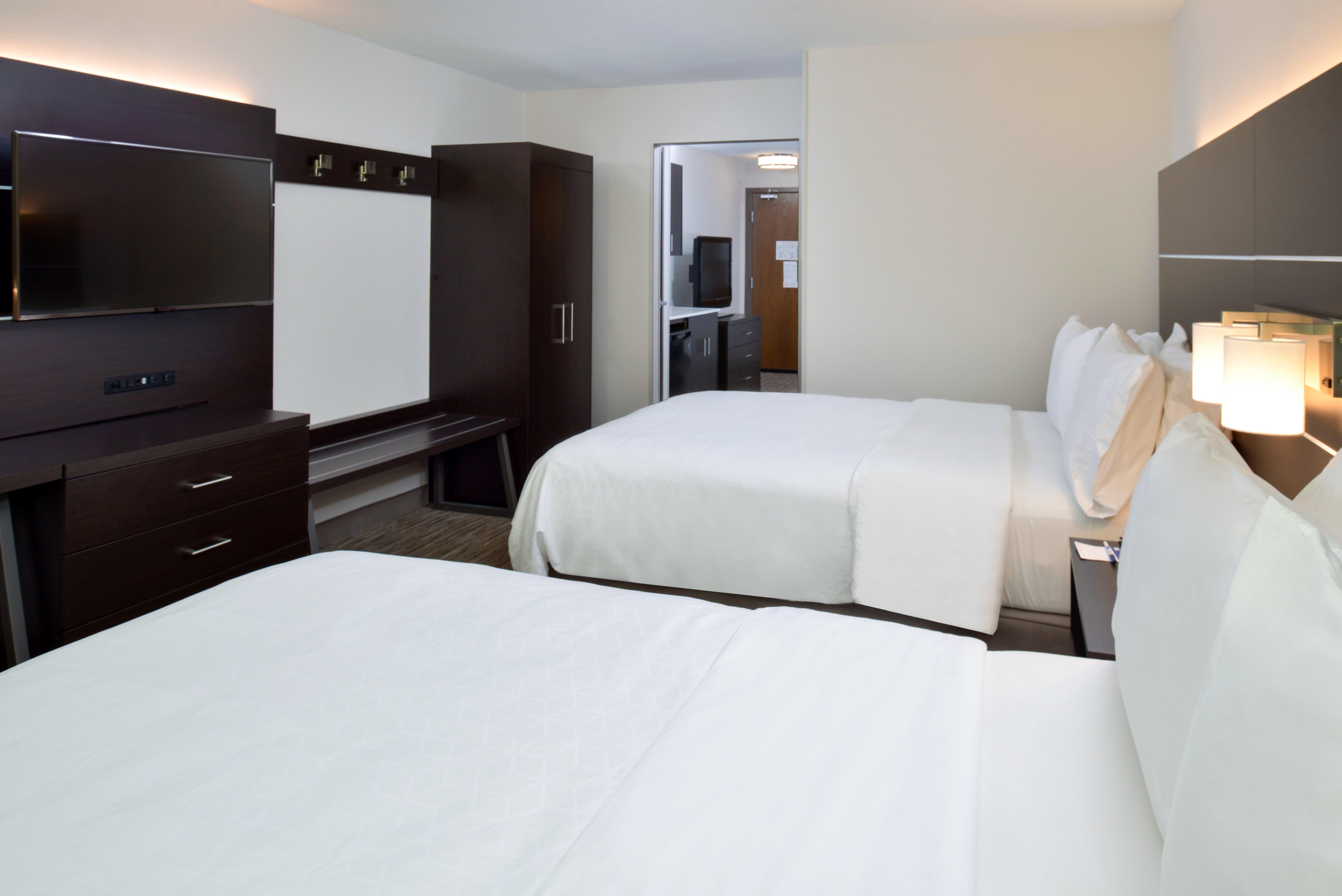 Holiday Inn Express & Suites Pueblo By Ihg Exteriör bild