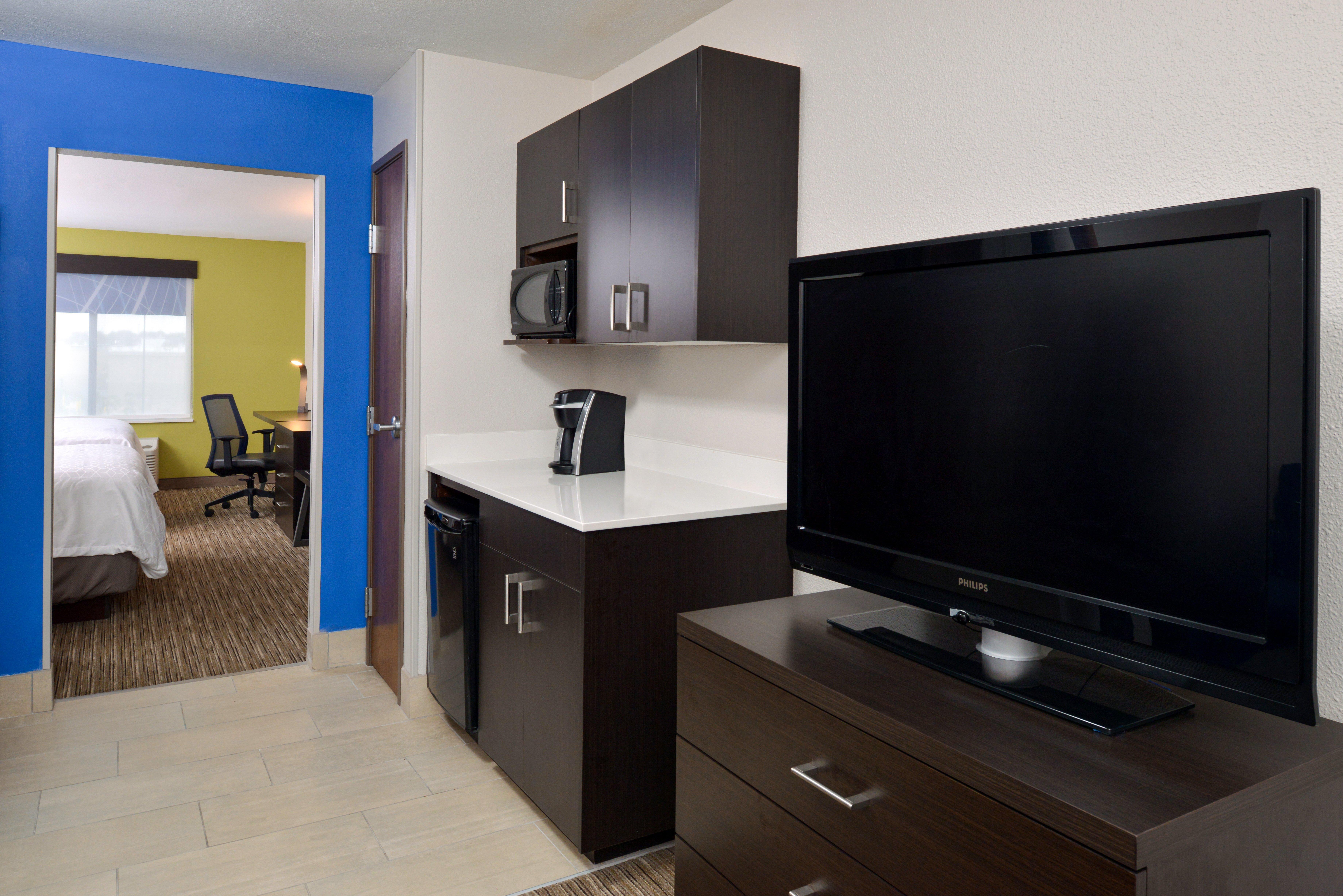 Holiday Inn Express & Suites Pueblo By Ihg Exteriör bild
