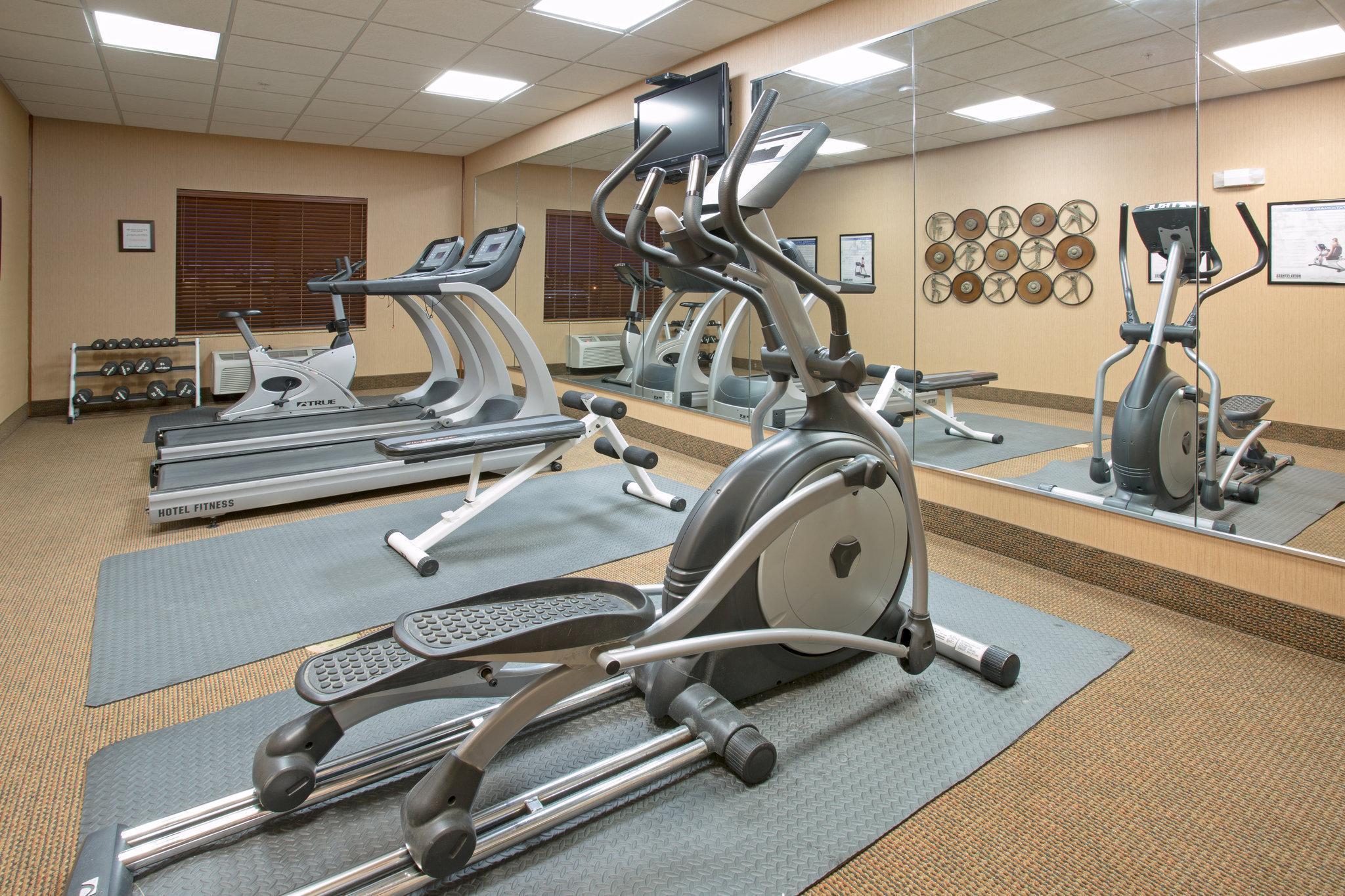 Holiday Inn Express & Suites Pueblo By Ihg Exteriör bild