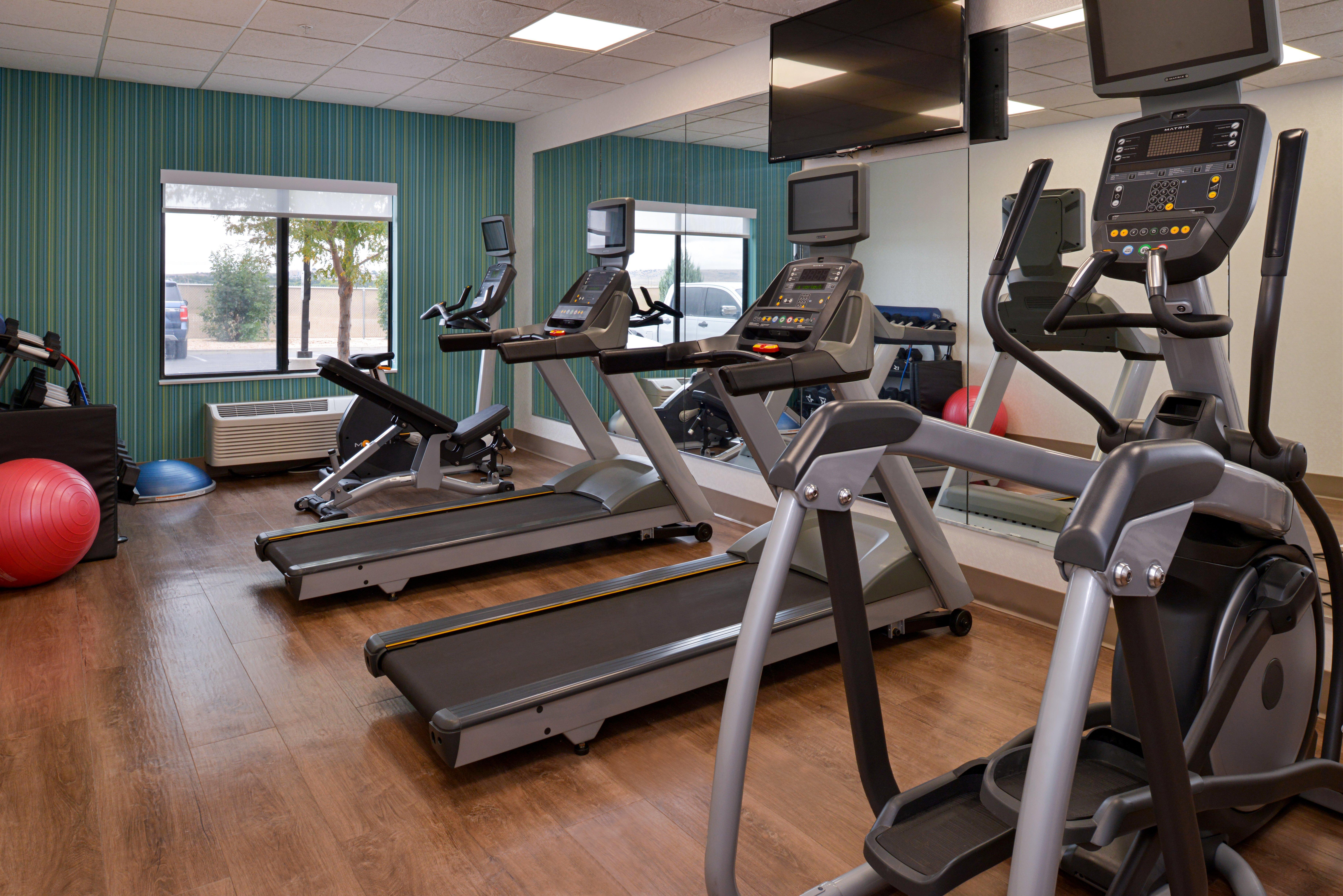 Holiday Inn Express & Suites Pueblo By Ihg Exteriör bild