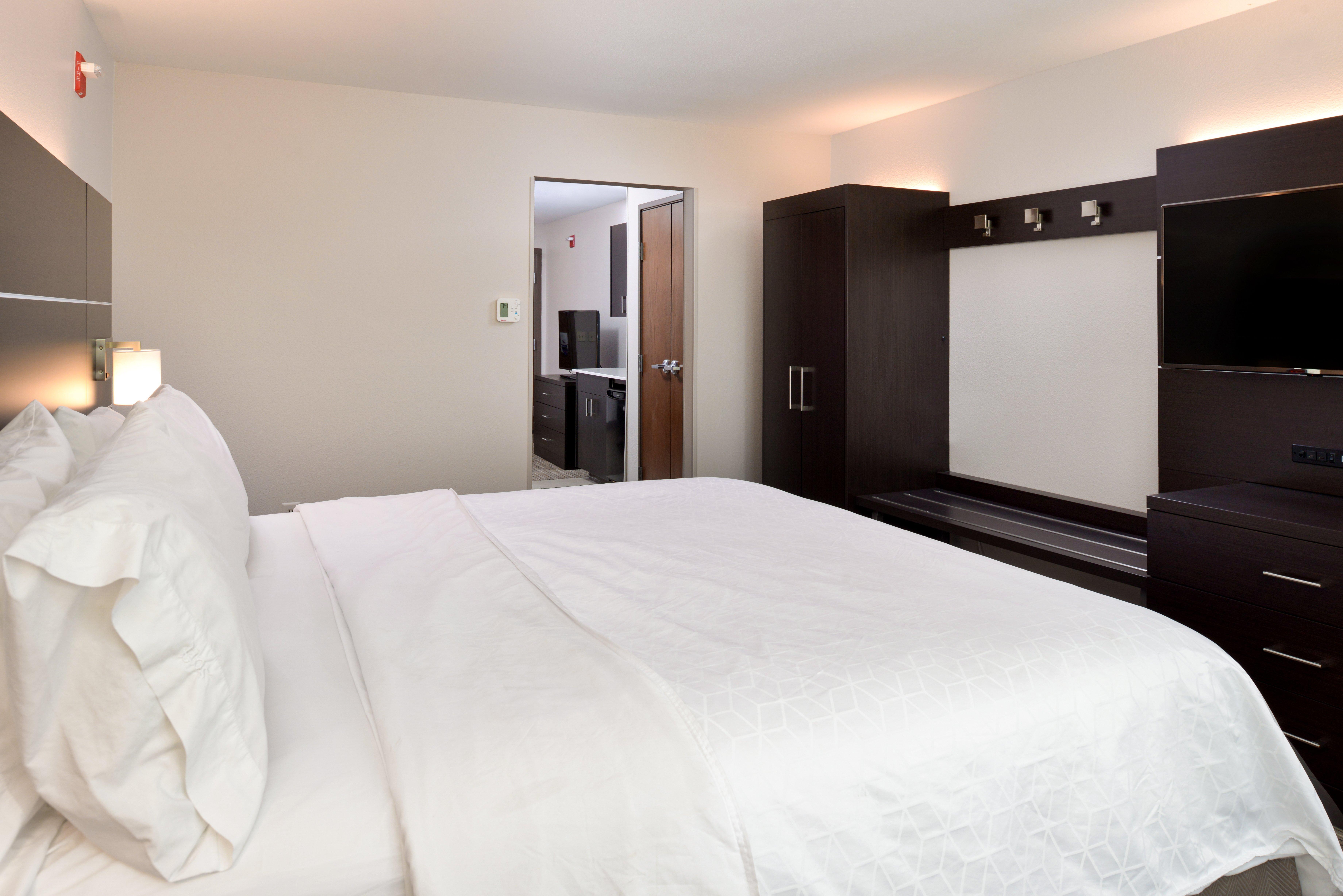 Holiday Inn Express & Suites Pueblo By Ihg Exteriör bild
