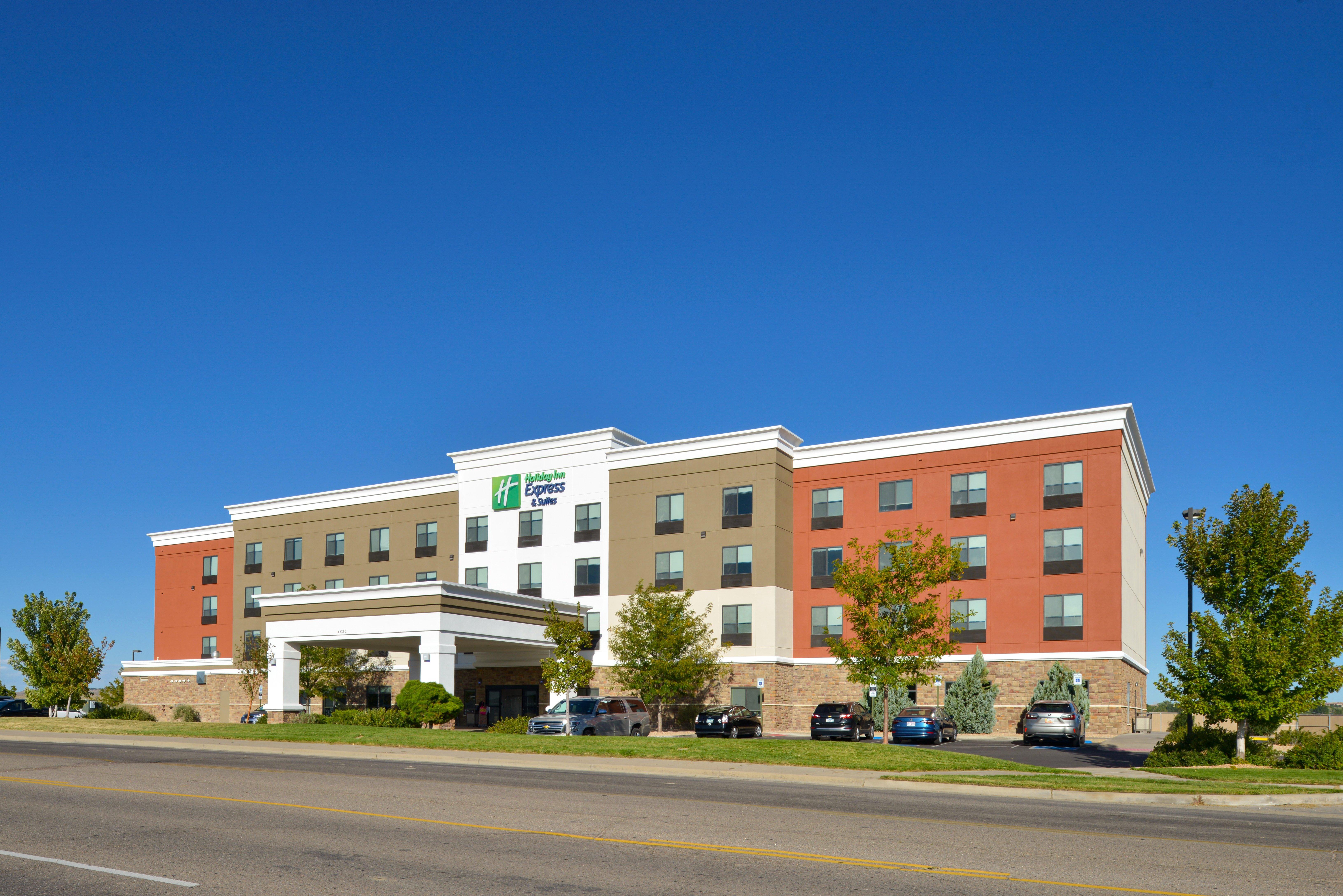 Holiday Inn Express & Suites Pueblo By Ihg Exteriör bild