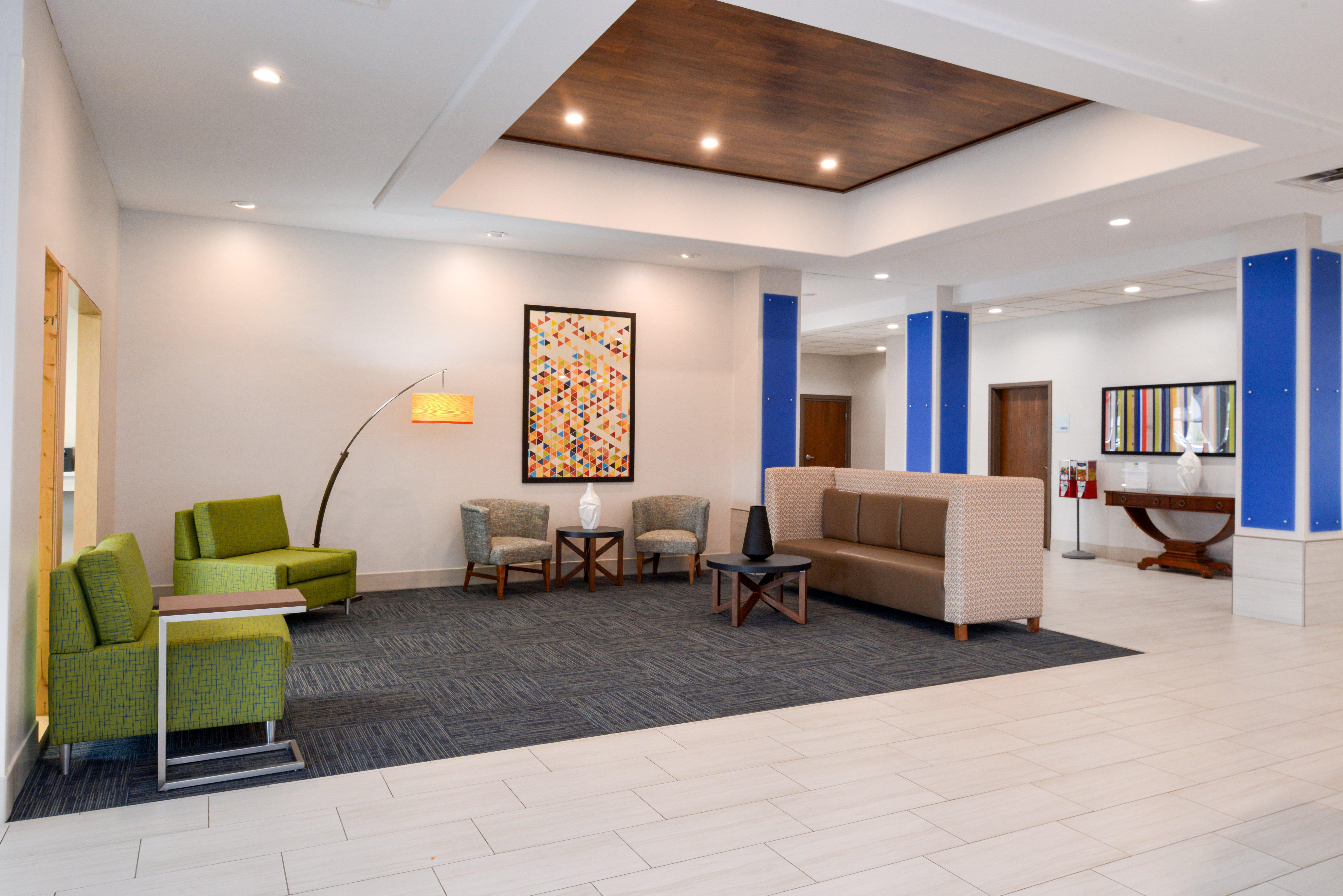 Holiday Inn Express & Suites Pueblo By Ihg Exteriör bild