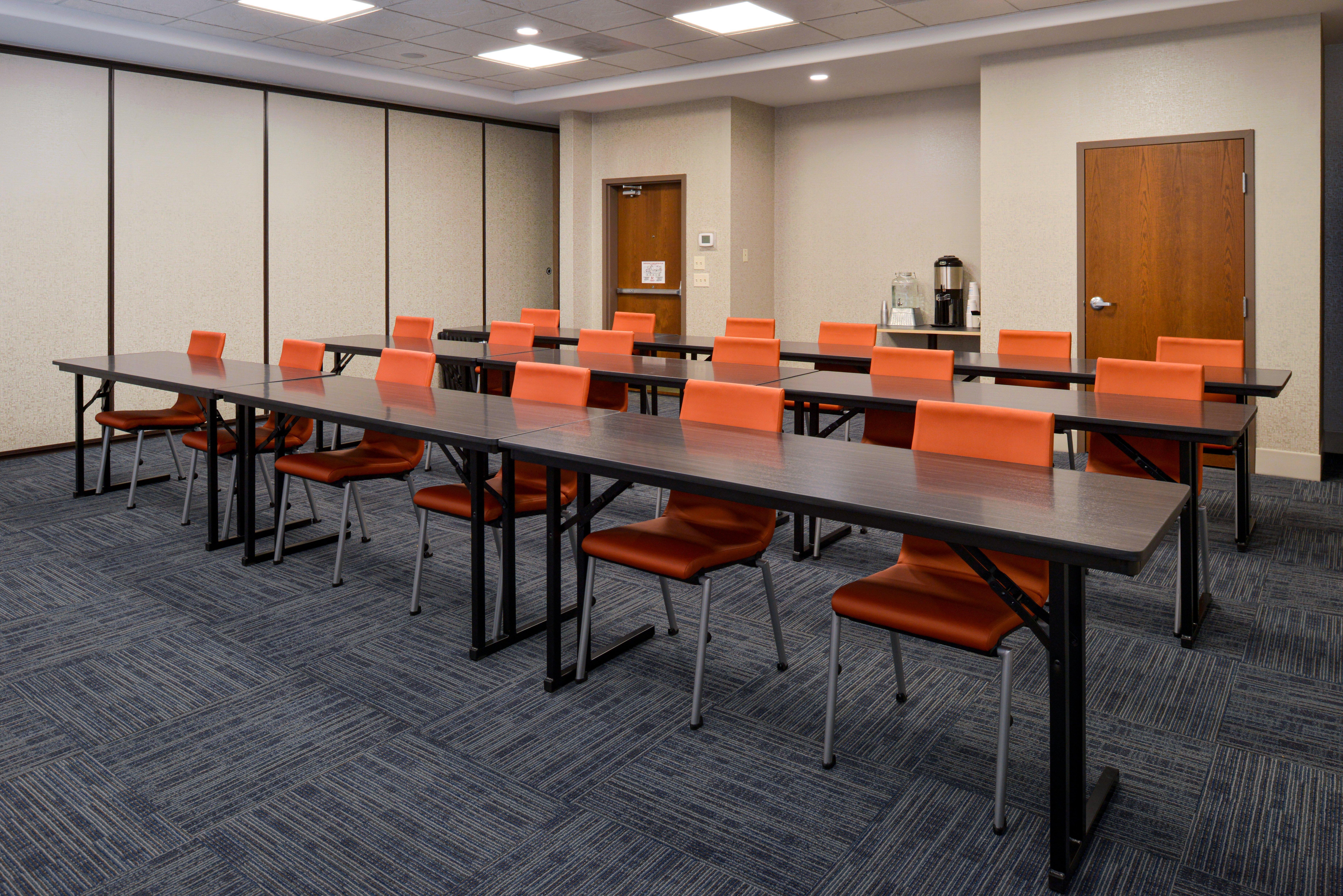 Holiday Inn Express & Suites Pueblo By Ihg Exteriör bild
