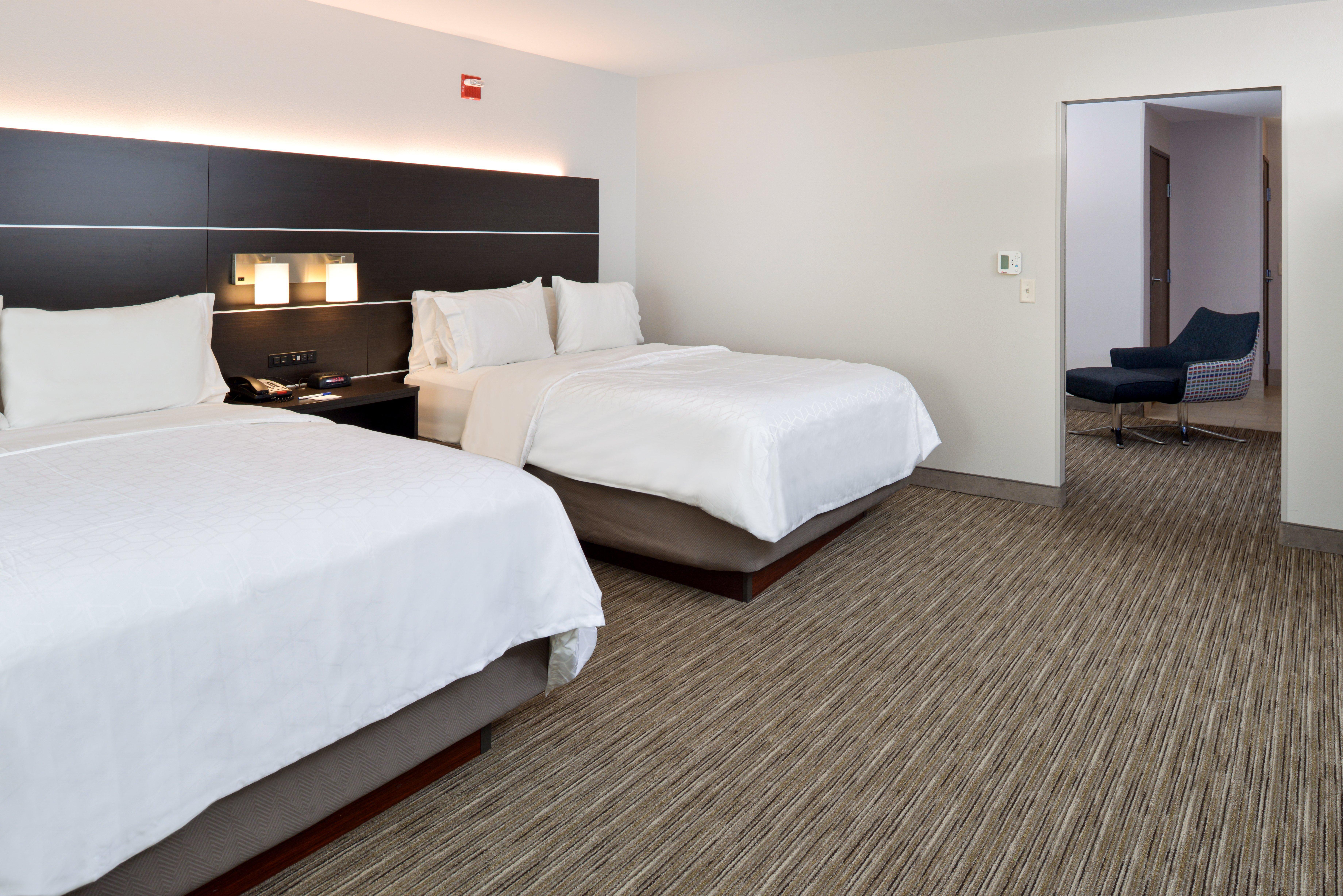 Holiday Inn Express & Suites Pueblo By Ihg Exteriör bild