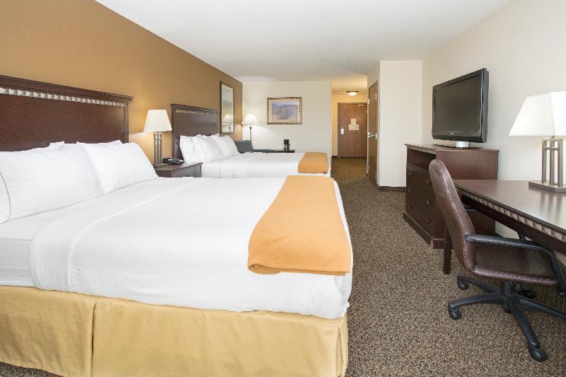 Holiday Inn Express & Suites Pueblo By Ihg Exteriör bild