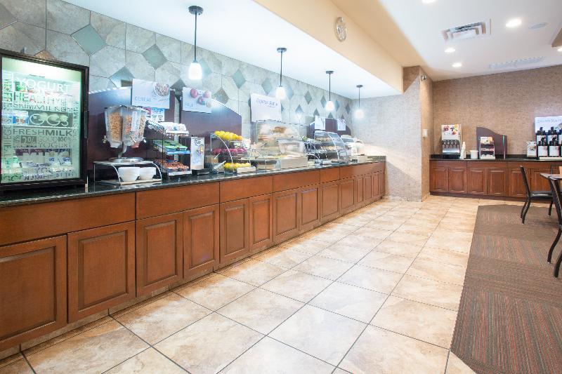 Holiday Inn Express & Suites Pueblo By Ihg Exteriör bild